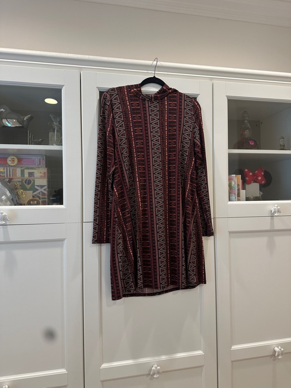 BCBGeneration Burgundy and Black Aztec-Stripe Long Sleeve Shift Dress Large